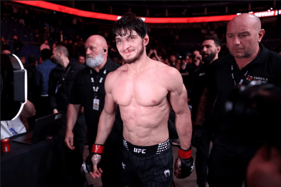 Movsar Evloev Eyes First UFC Finish Against Alexander Volkanovski at UFC 333 cover image